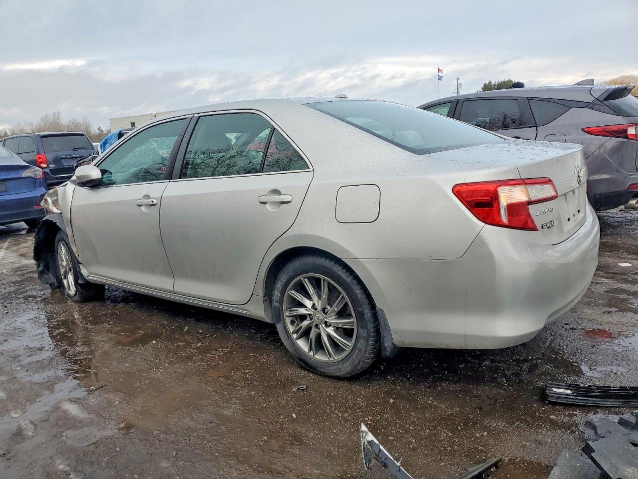 2012 TOYOTA CAMRY BASE photo 2