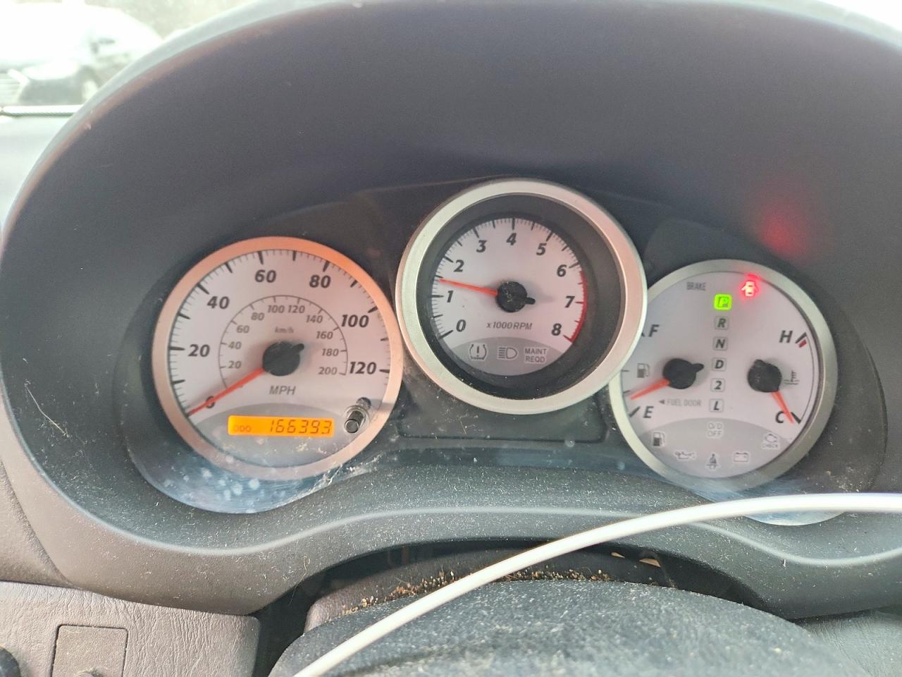 2005 TOYOTA RAV4 photo 9