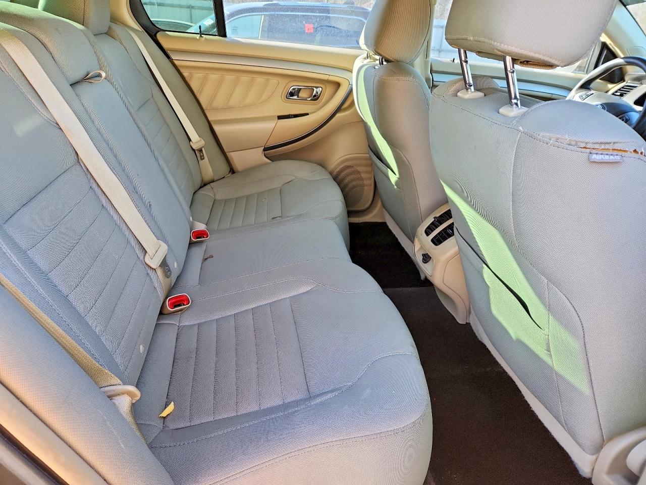2016 FORD TAURUS SE photo 10