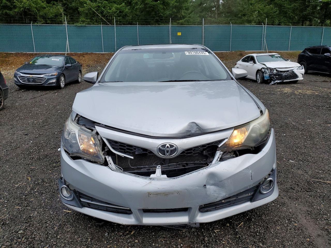 2012 TOYOTA CAMRY SE photo 5