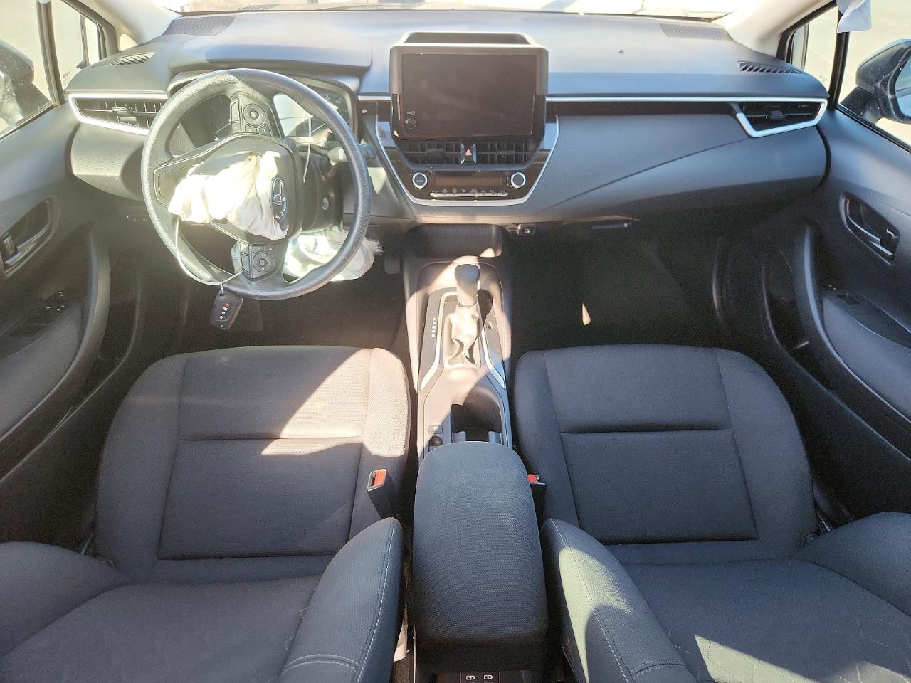 2024 TOYOTA COROLLA LE photo 8