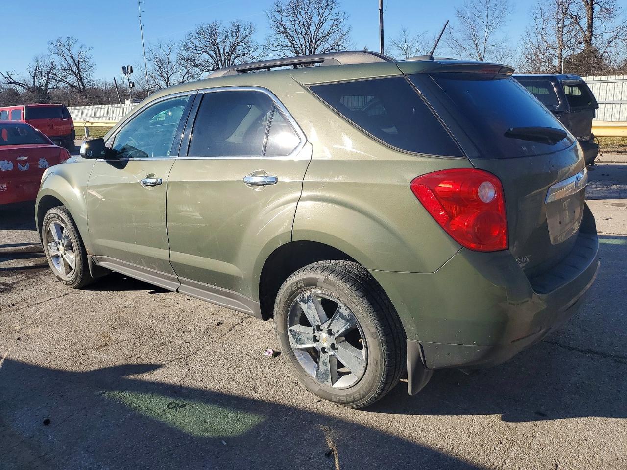 2015 CHEVROLET EQUINOX LT photo 2