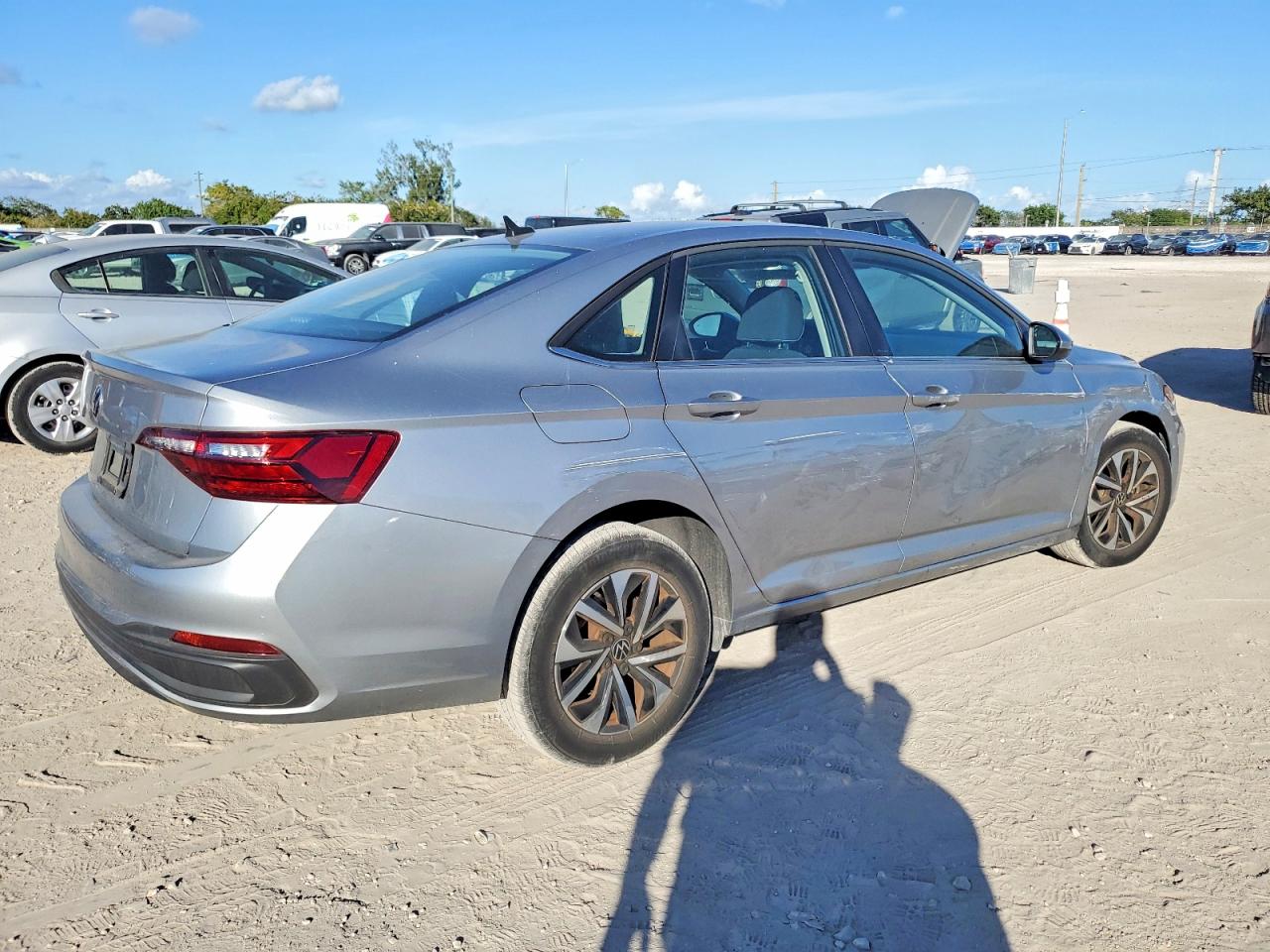 2023 VOLKSWAGEN JETTA S photo 3