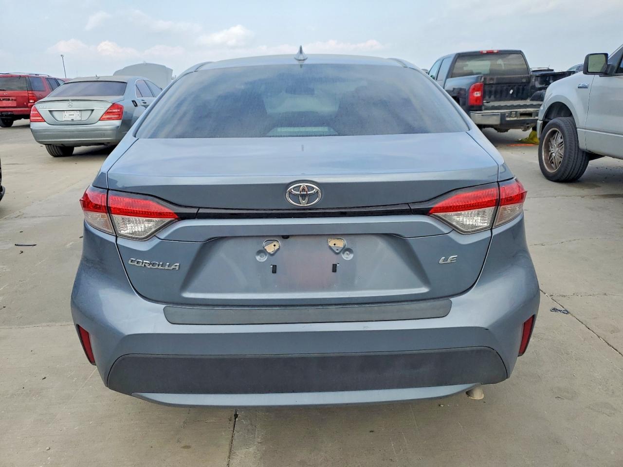 2020 TOYOTA COROLLA LE photo 11