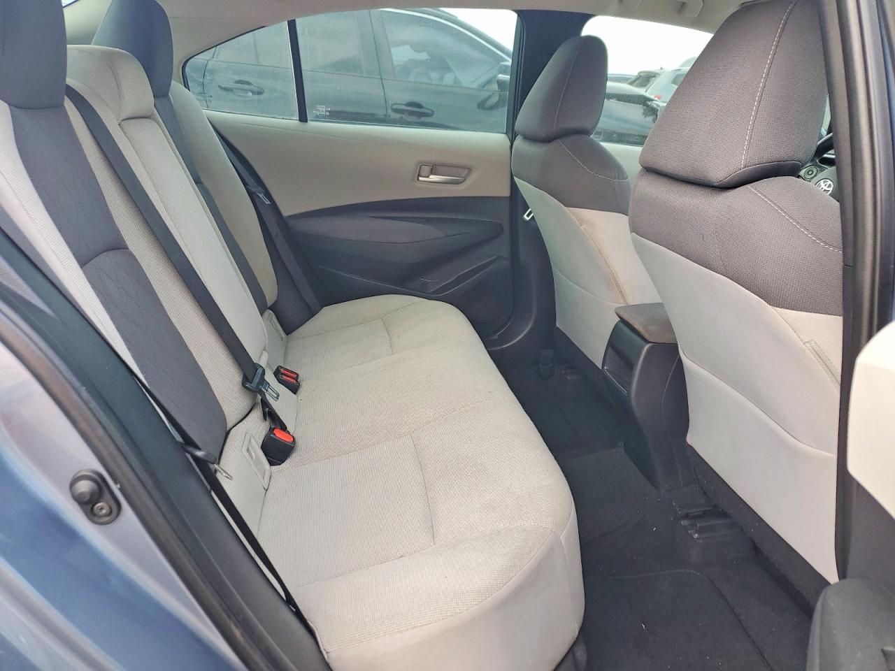 2020 TOYOTA COROLLA LE photo 19
