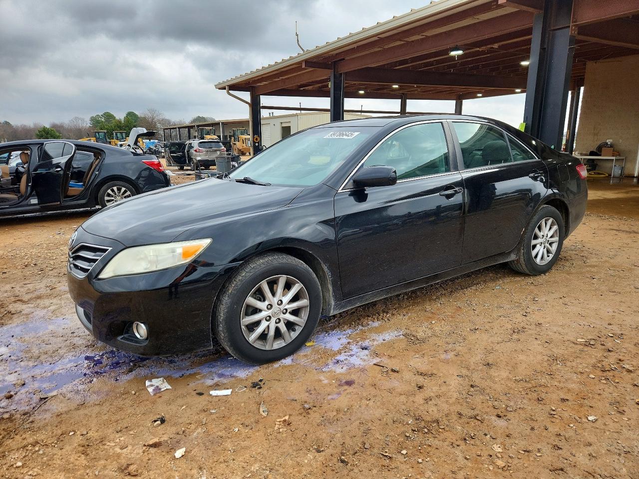 2011 TOYOTA CAMRY