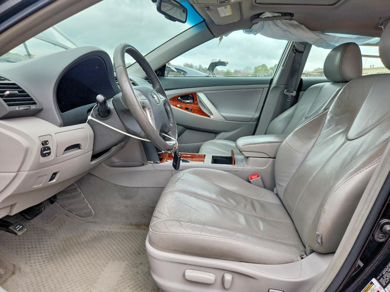 2011 TOYOTA CAMRY BASE photo 7