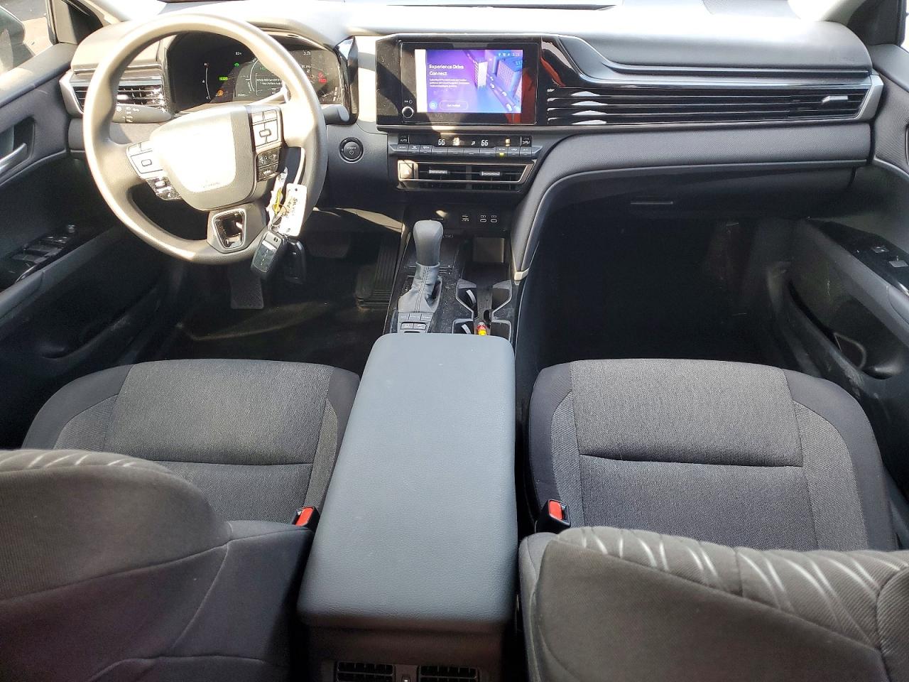 2025 TOYOTA CAMRY XSE photo 8