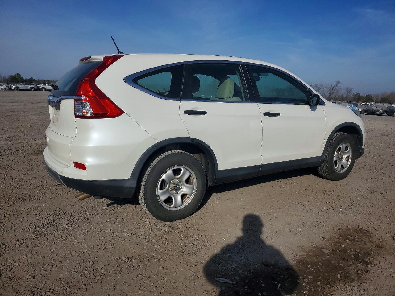 2015 HONDA CR-V LX photo 3