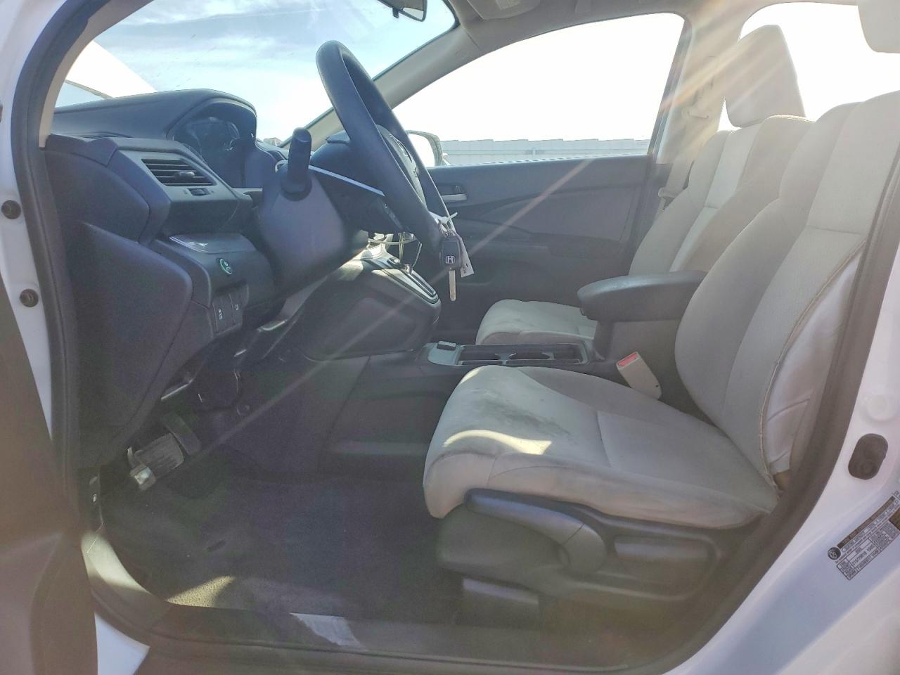 2015 HONDA CR-V LX photo 7