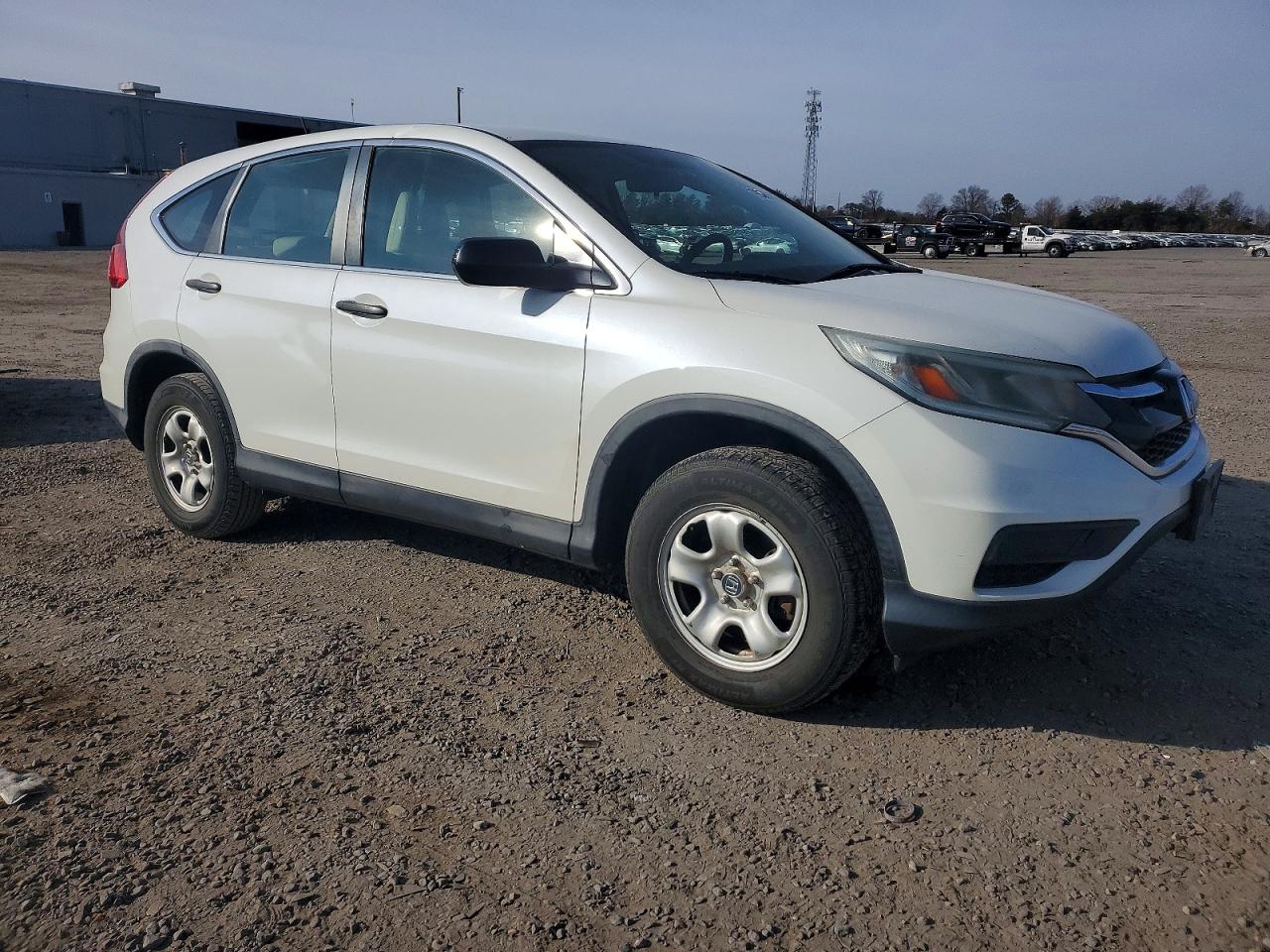 2015 HONDA CR-V LX photo 4