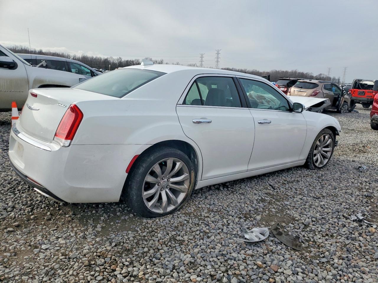 2020 CHRYSLER 300 LIMITED photo 3