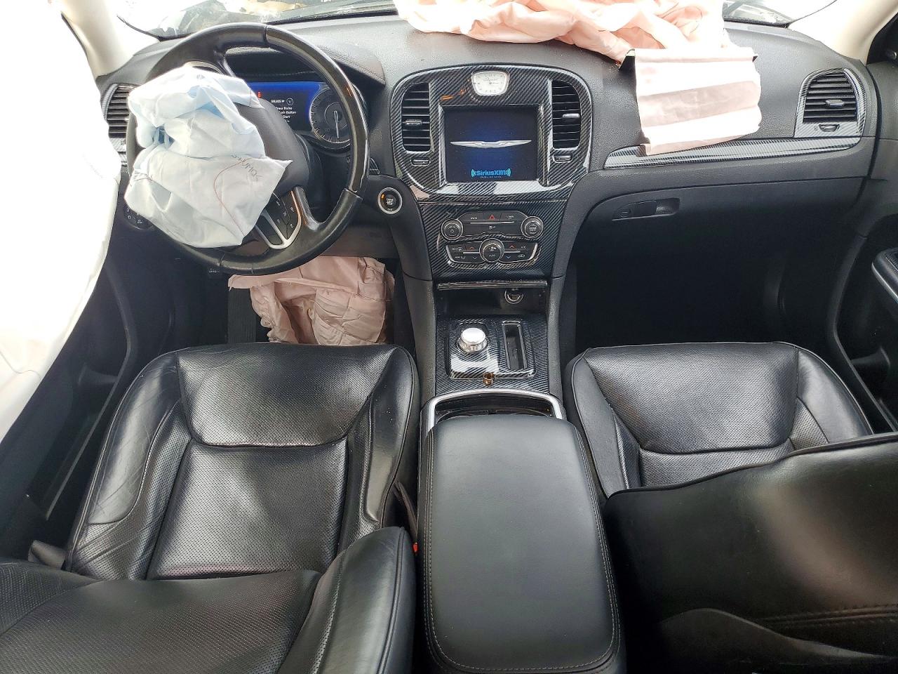 2020 CHRYSLER 300 LIMITED photo 8