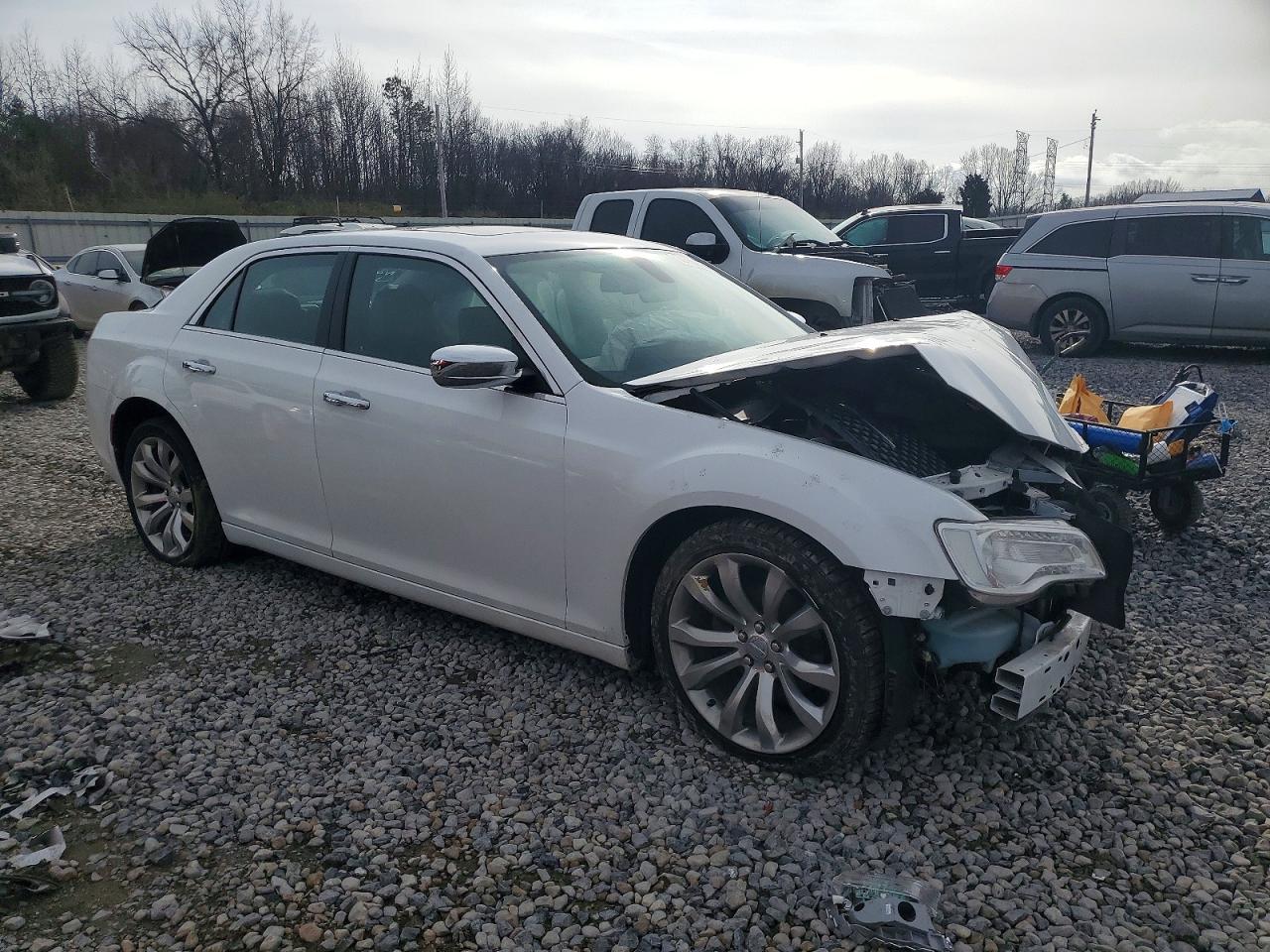 2020 CHRYSLER 300 LIMITED photo 4