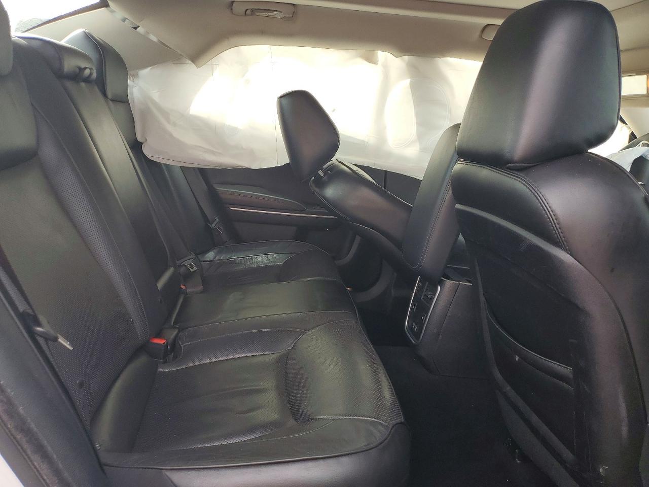 2020 CHRYSLER 300 LIMITED photo 10