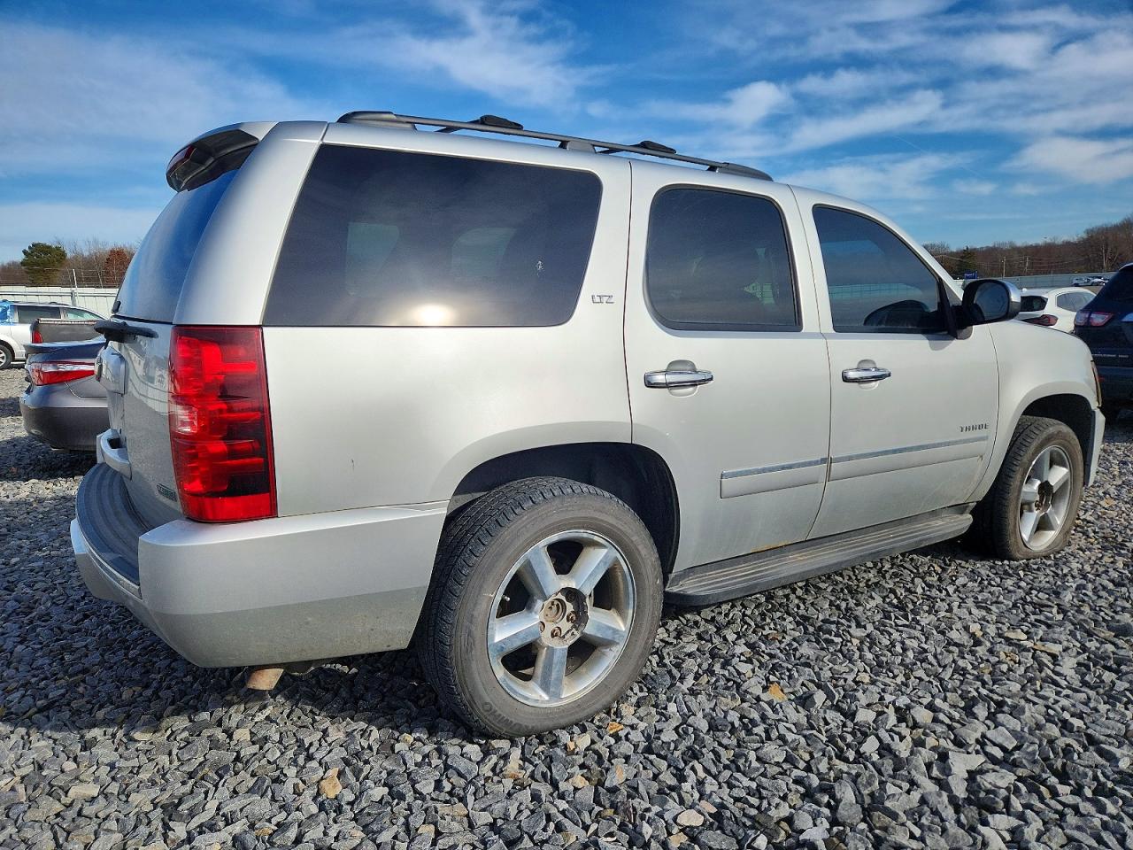 2011 CHEVROLET TAHOE K1500 LTZ photo 3