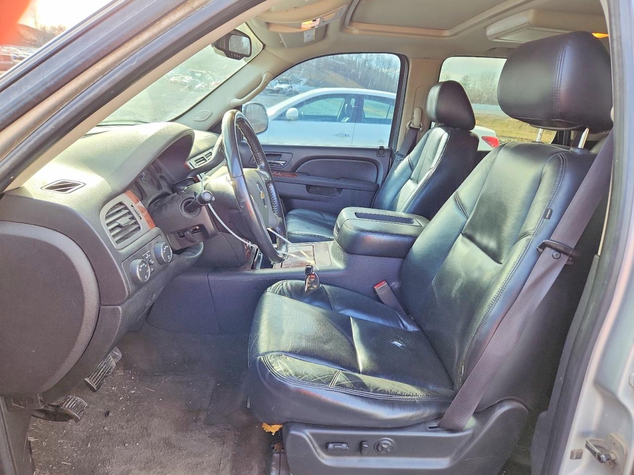 2011 CHEVROLET TAHOE K1500 LTZ photo 7