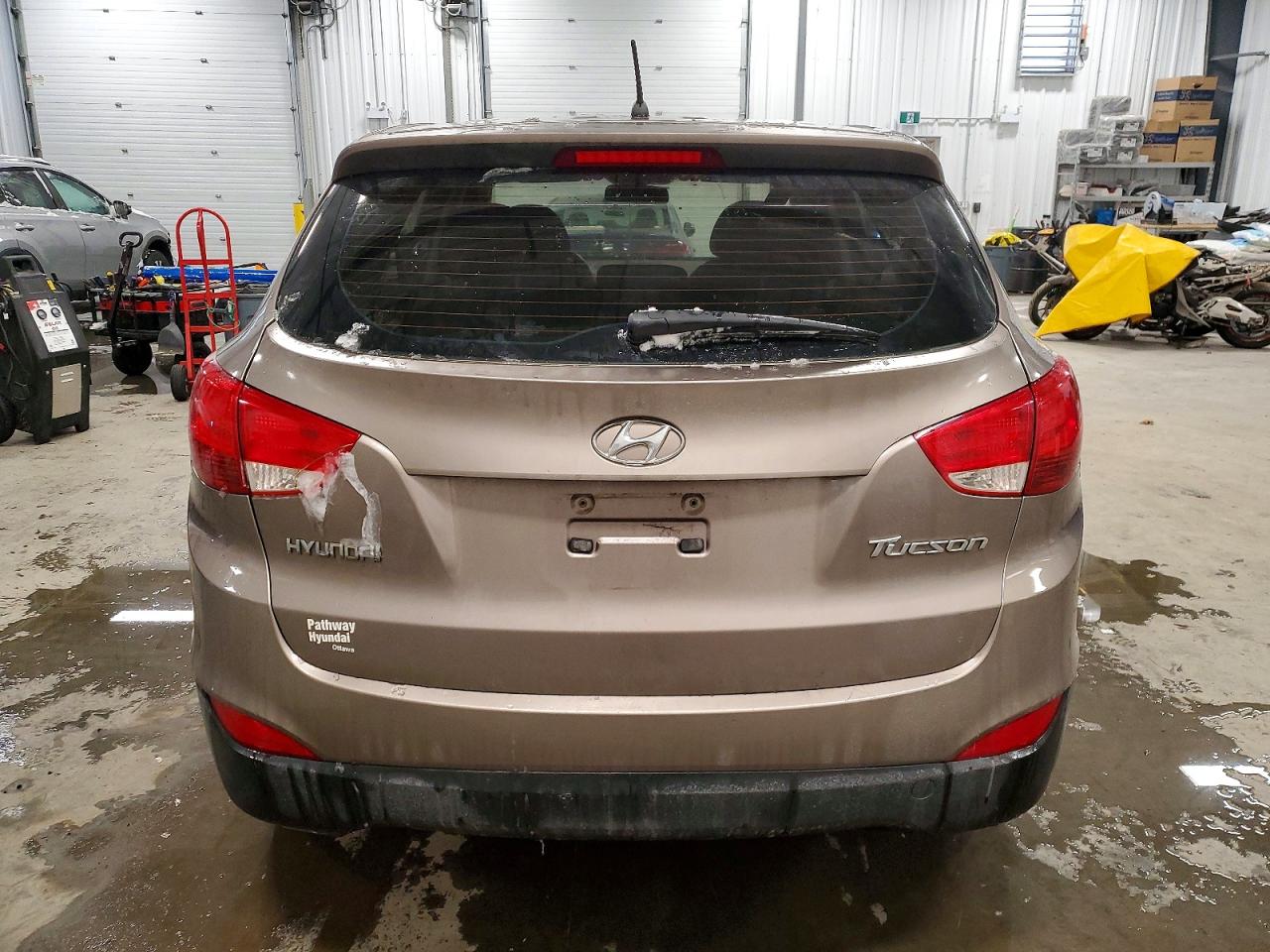 2013 HYUNDAI TUCSON GL photo 6