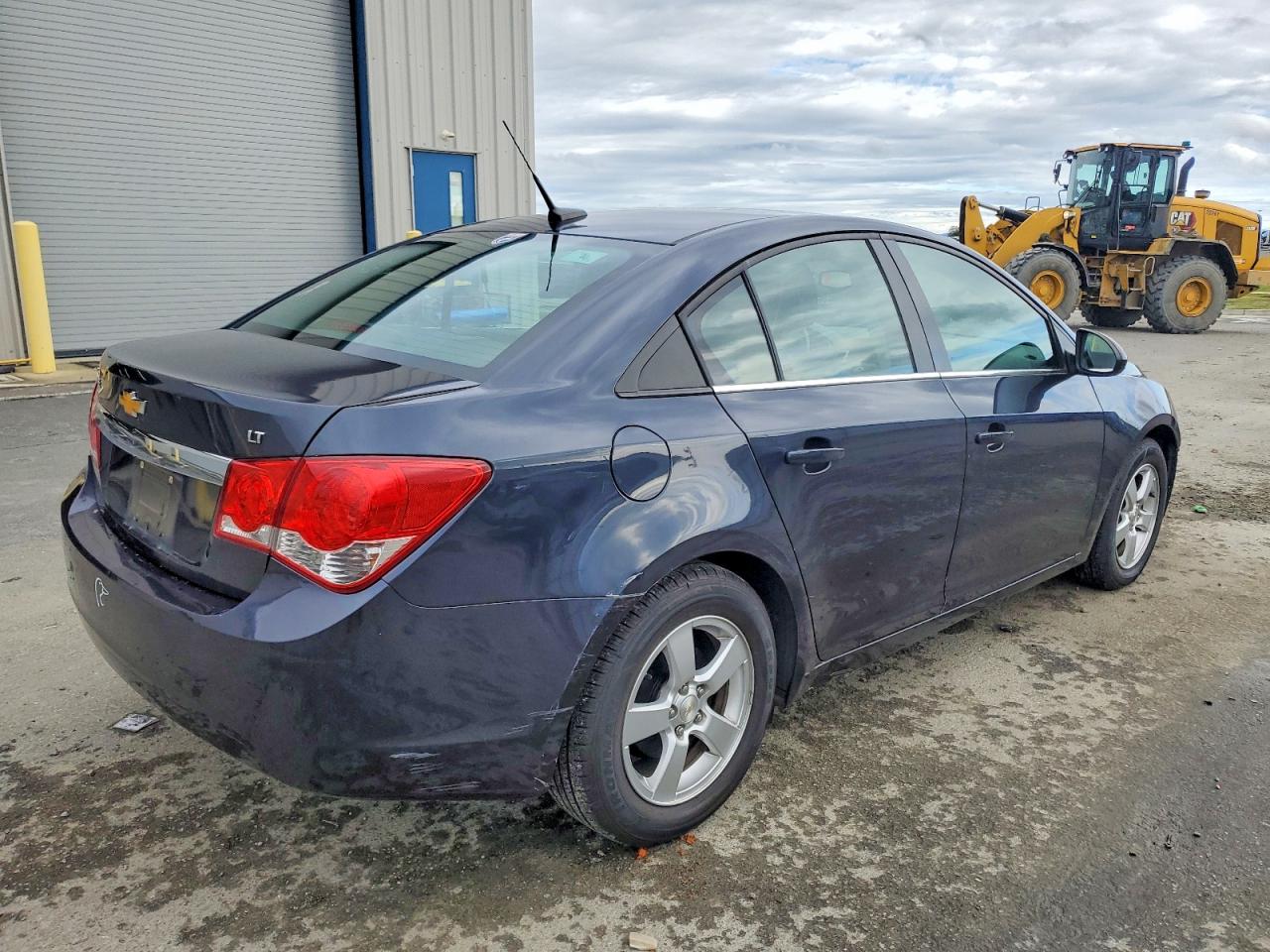 2014 CHEVROLET CRUZE LT photo 3