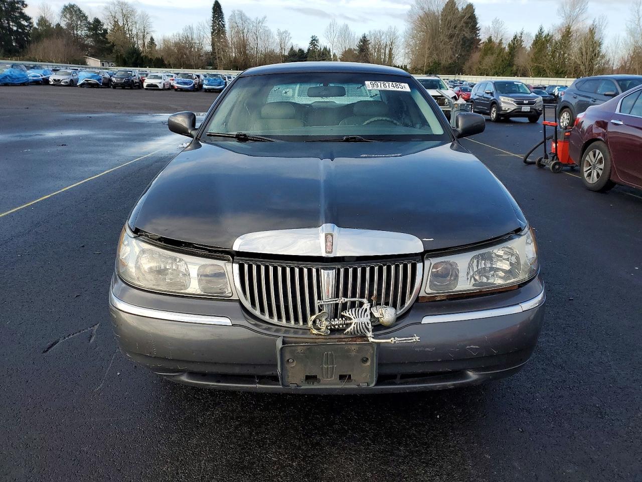 1998 LINCOLN TOWN CAR EXECUTIVE photo 5