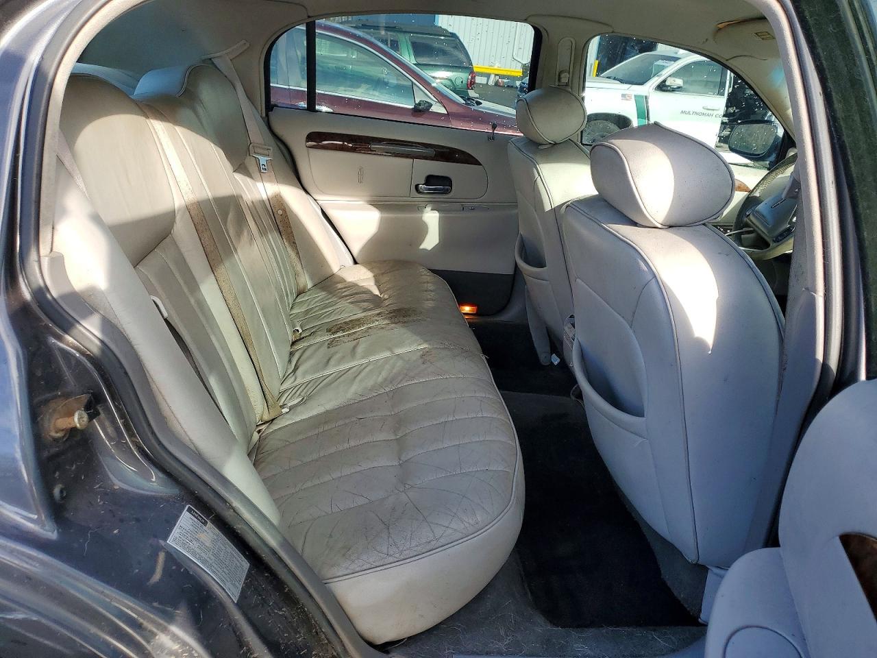 1998 LINCOLN TOWN CAR EXECUTIVE photo 10