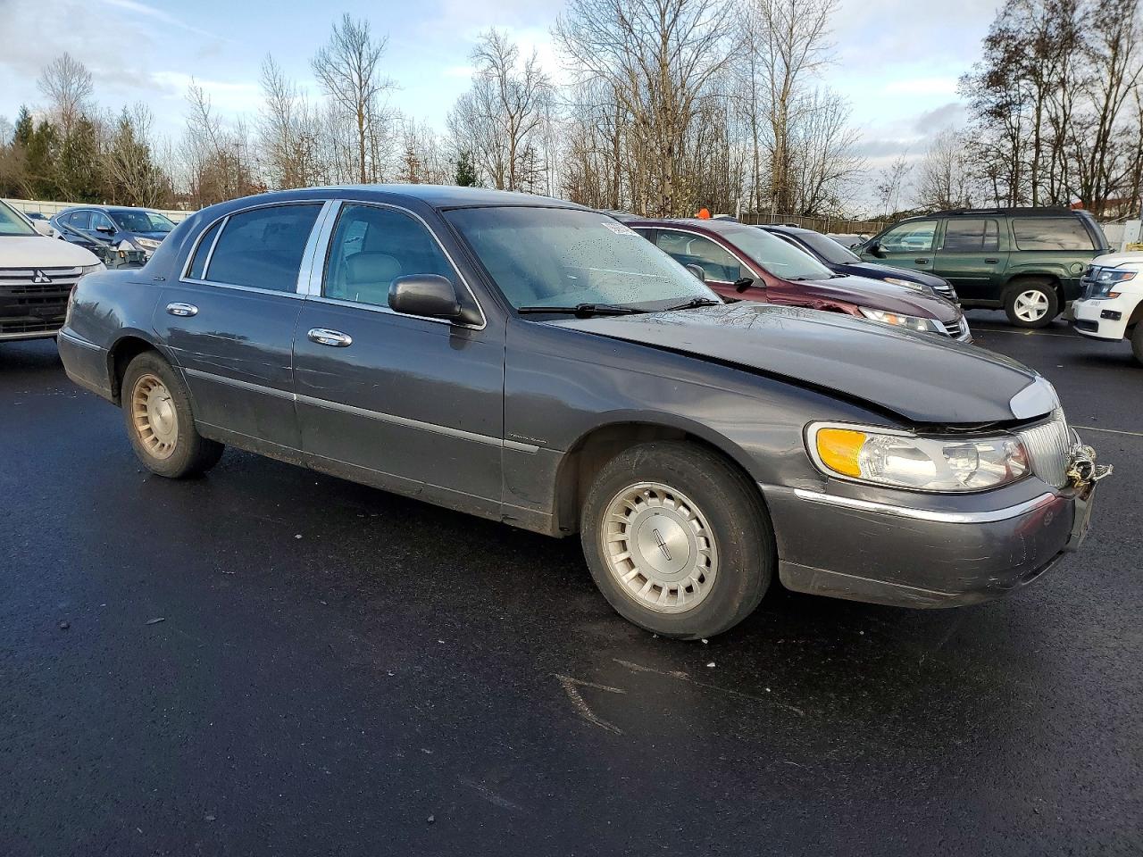 1998 LINCOLN TOWN CAR EXECUTIVE photo 4