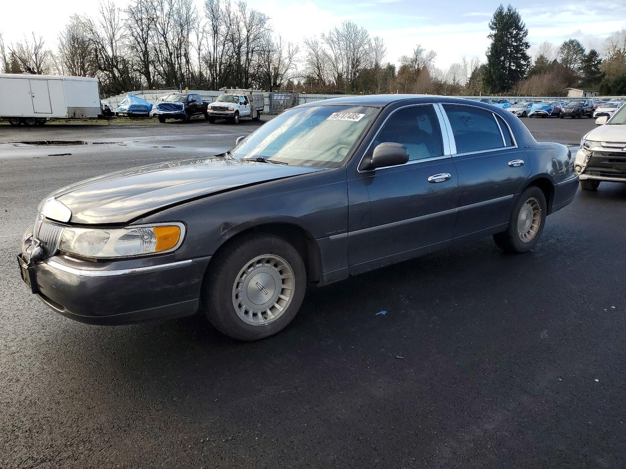 1998 LINCOLN TOWN CAR