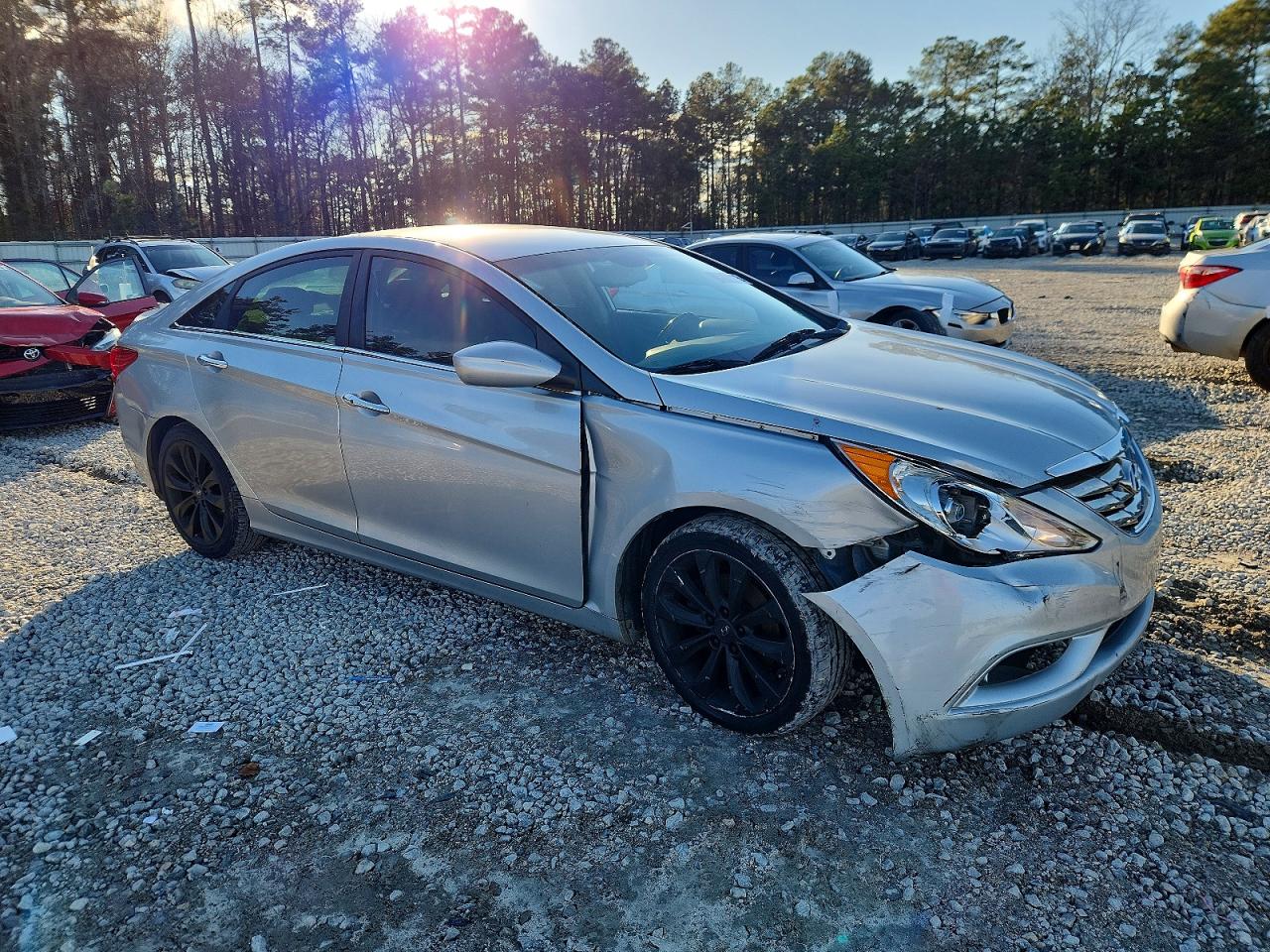 2012 HYUNDAI SONATA SE photo 4