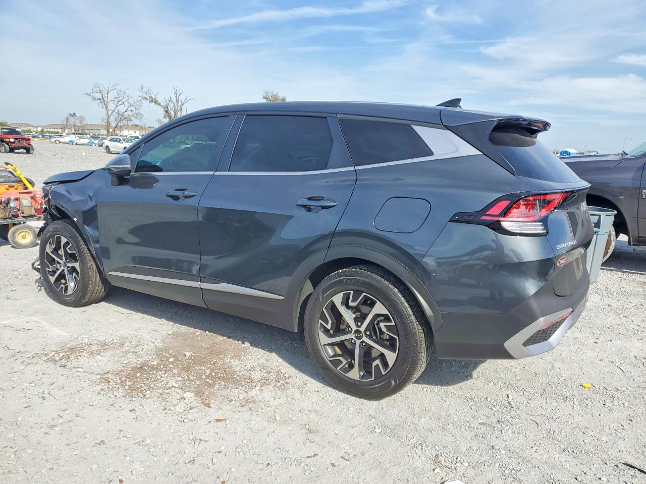2025 KIA SPORTAGE EX photo 2