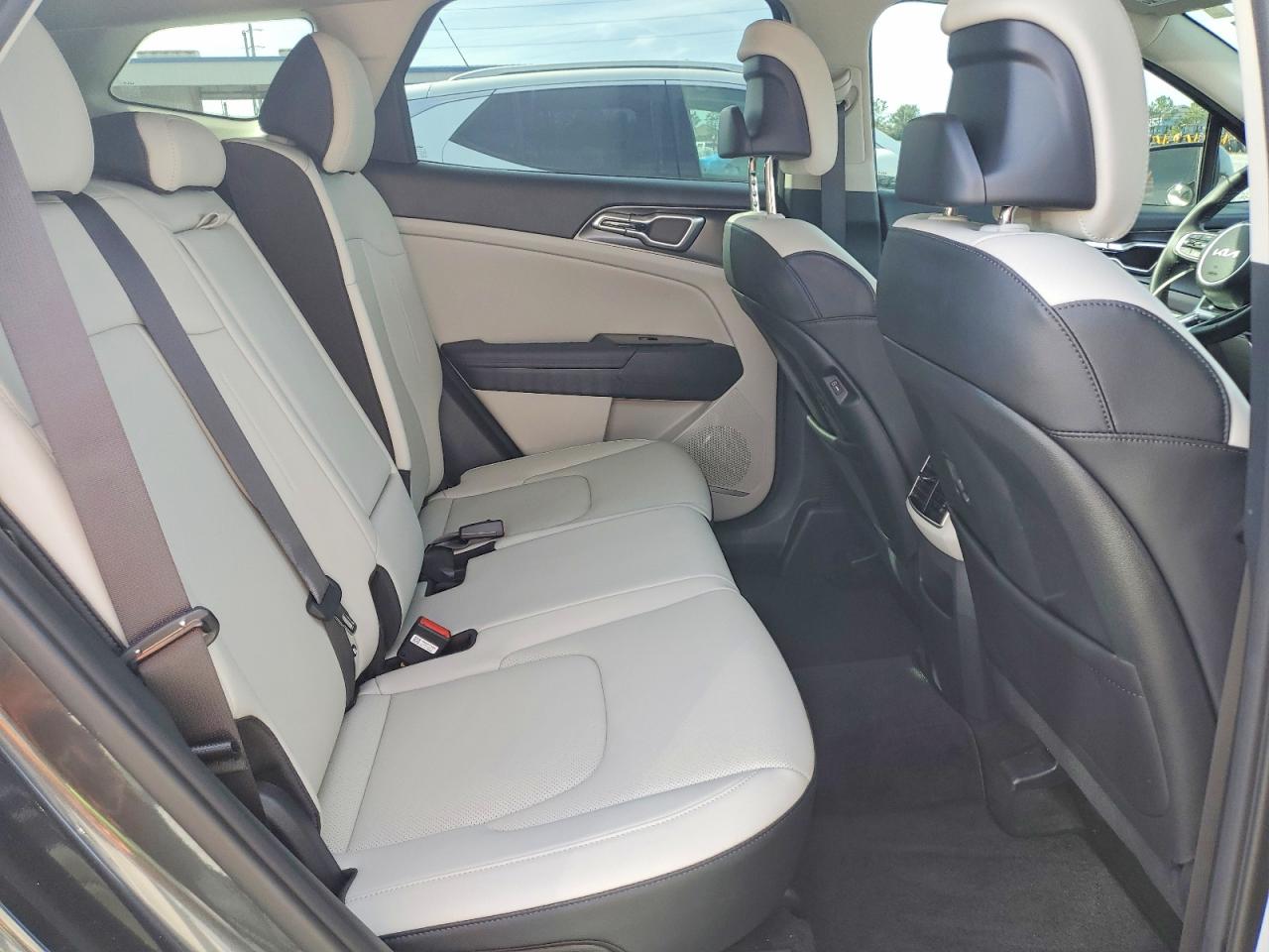 2025 KIA SPORTAGE EX photo 11