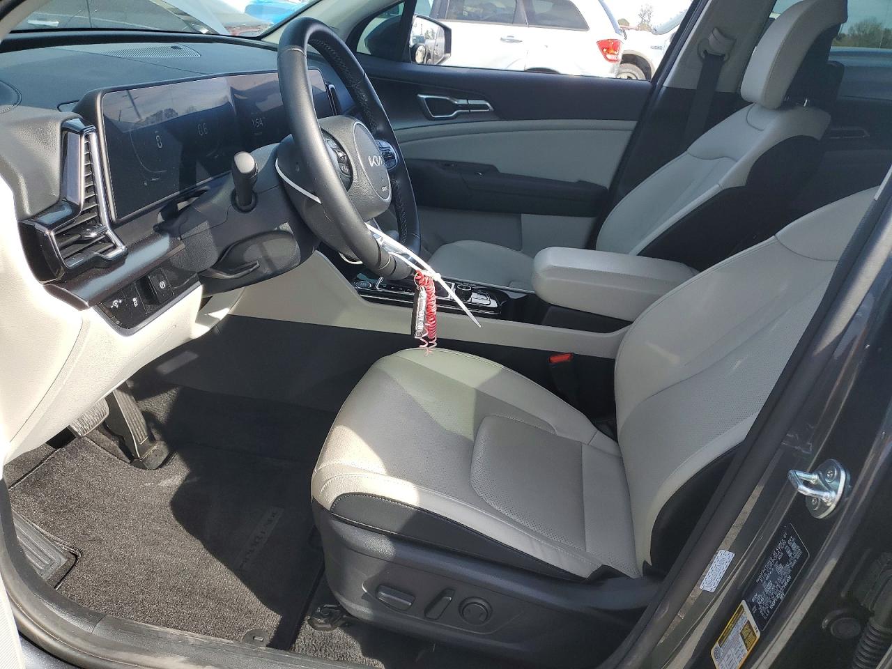 2025 KIA SPORTAGE EX photo 7