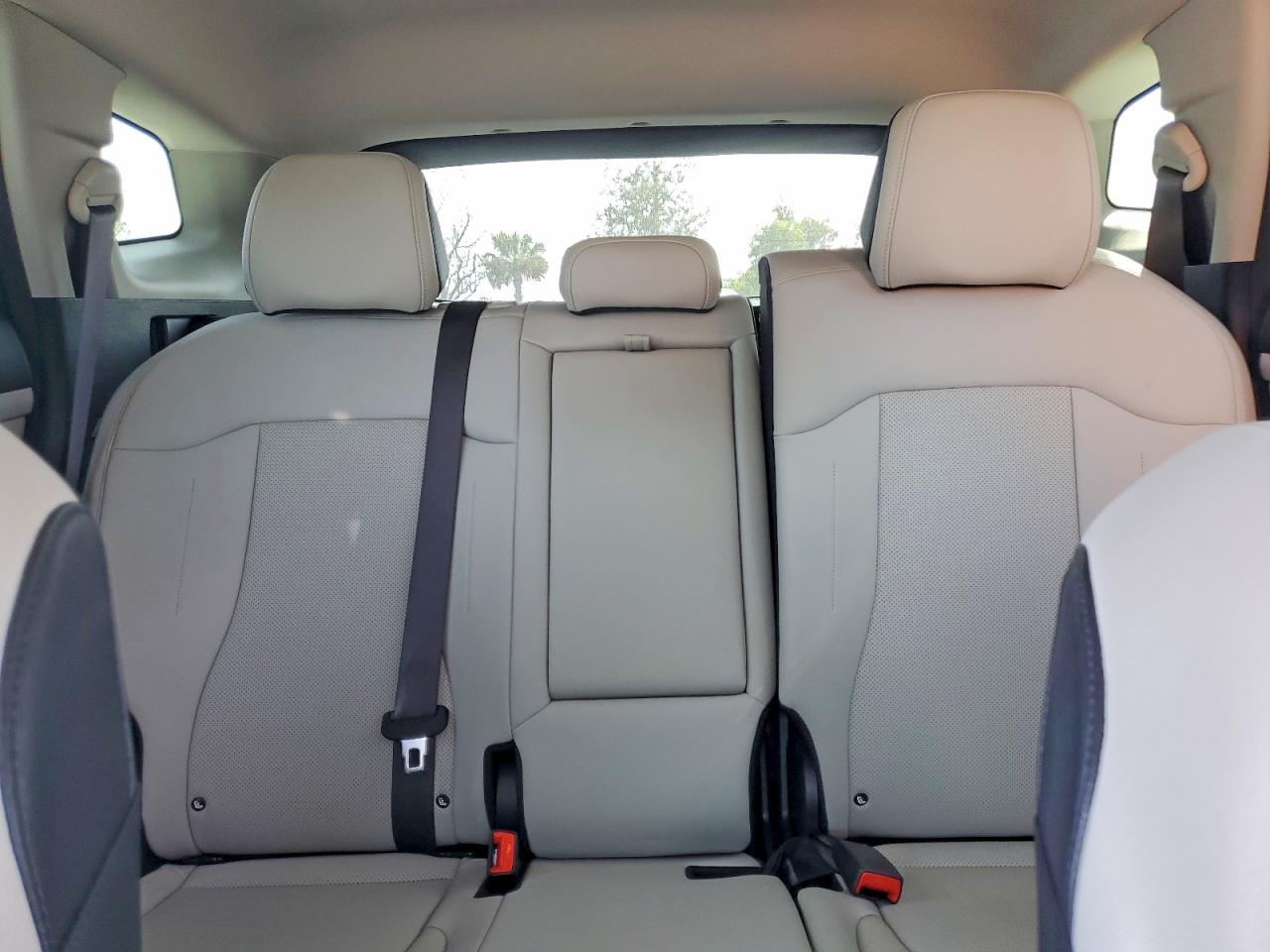 2025 KIA SPORTAGE EX photo 10