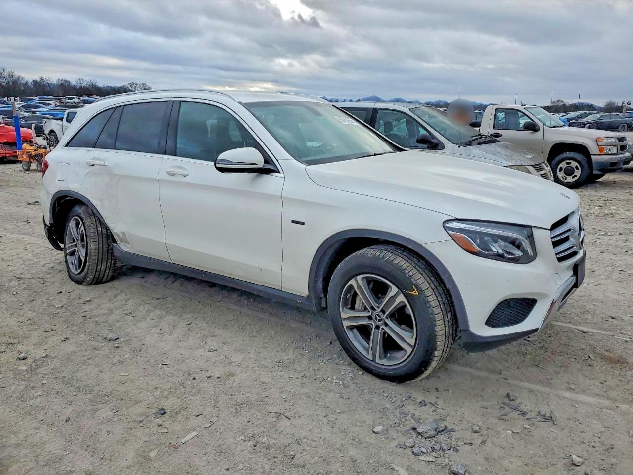 2018 MERCEDES-BENZ GLC 350E photo 4