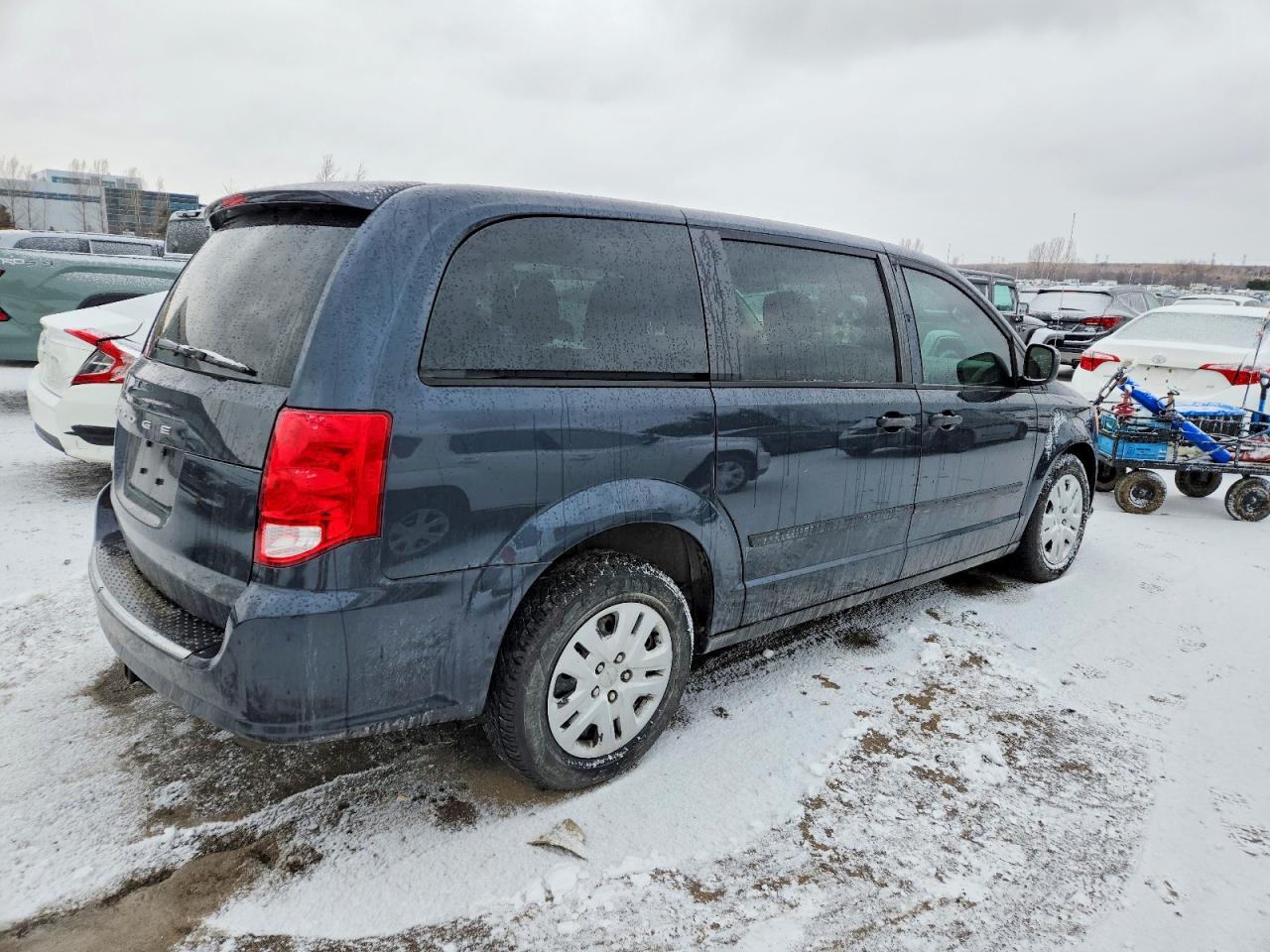 2013 DODGE GRAND CARAVAN SE photo 3