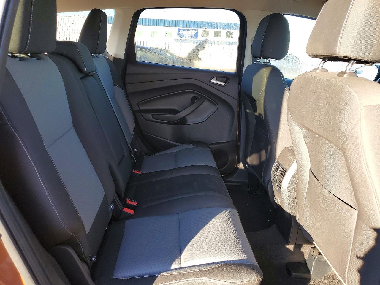 2017 FORD ESCAPE SE photo 21