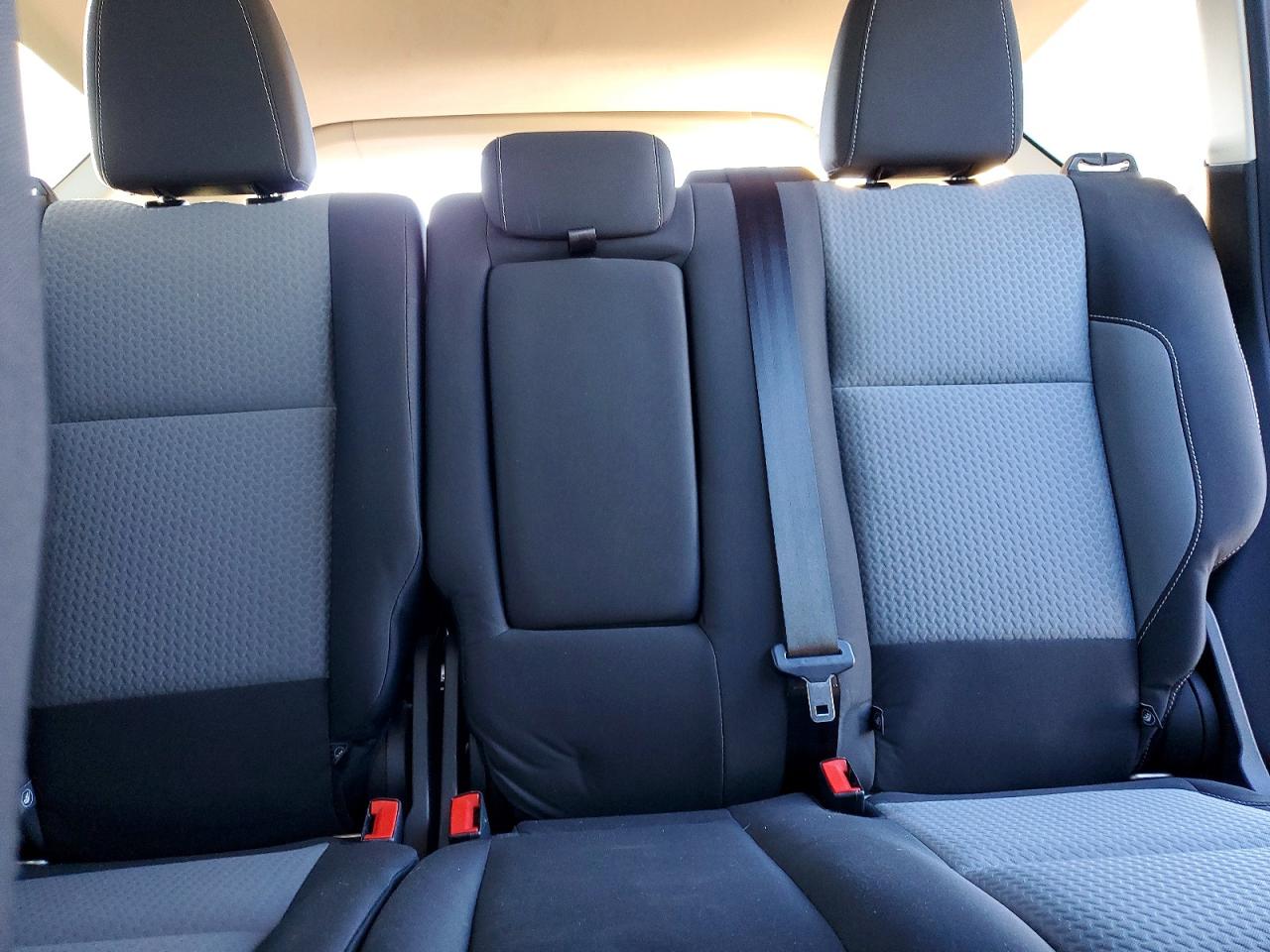 2017 FORD ESCAPE SE photo 19