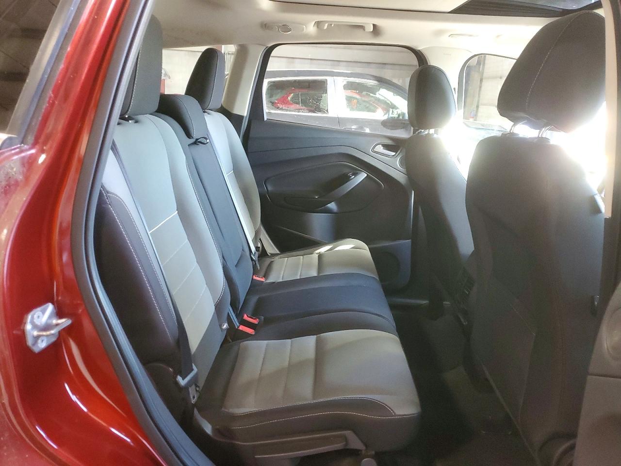 2014 FORD ESCAPE SE photo 31