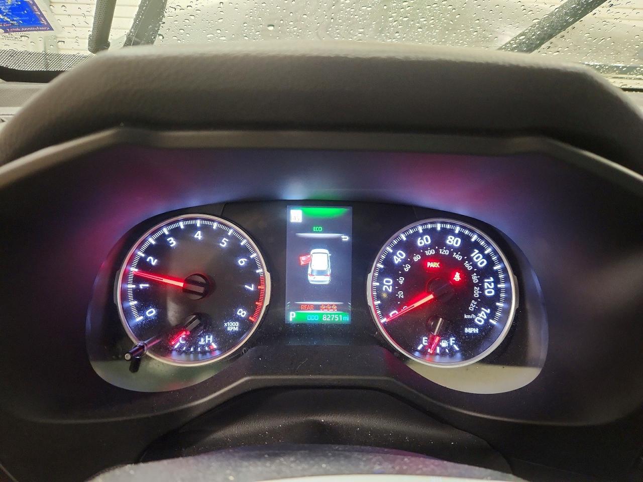 2022 TOYOTA RAV4 LE photo 9