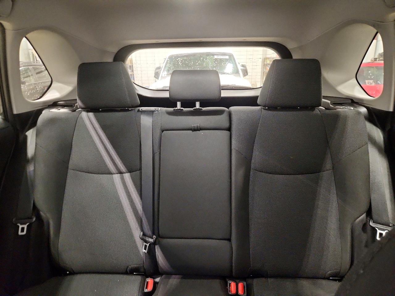 2022 TOYOTA RAV4 LE photo 10