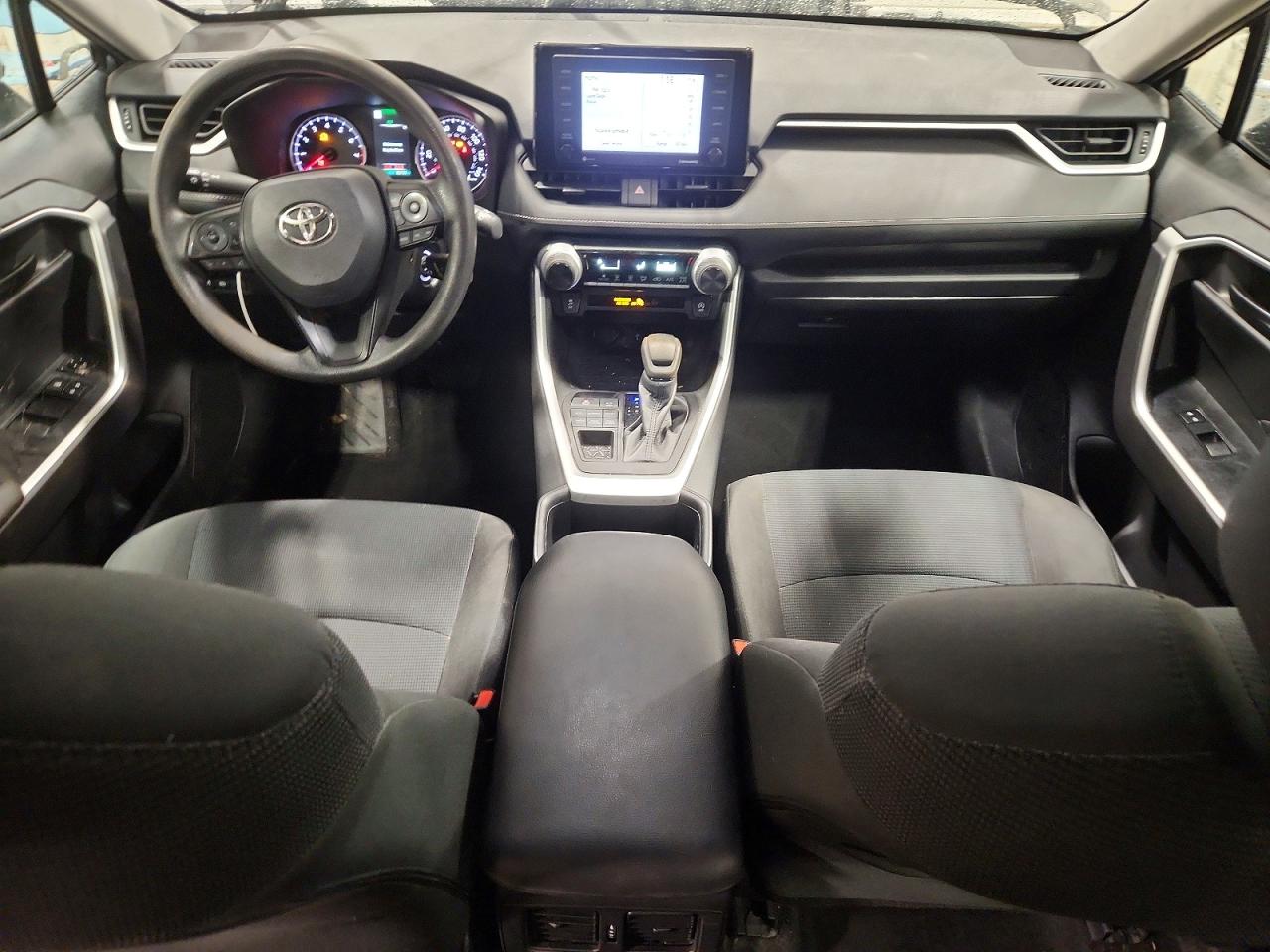 2022 TOYOTA RAV4 LE photo 8