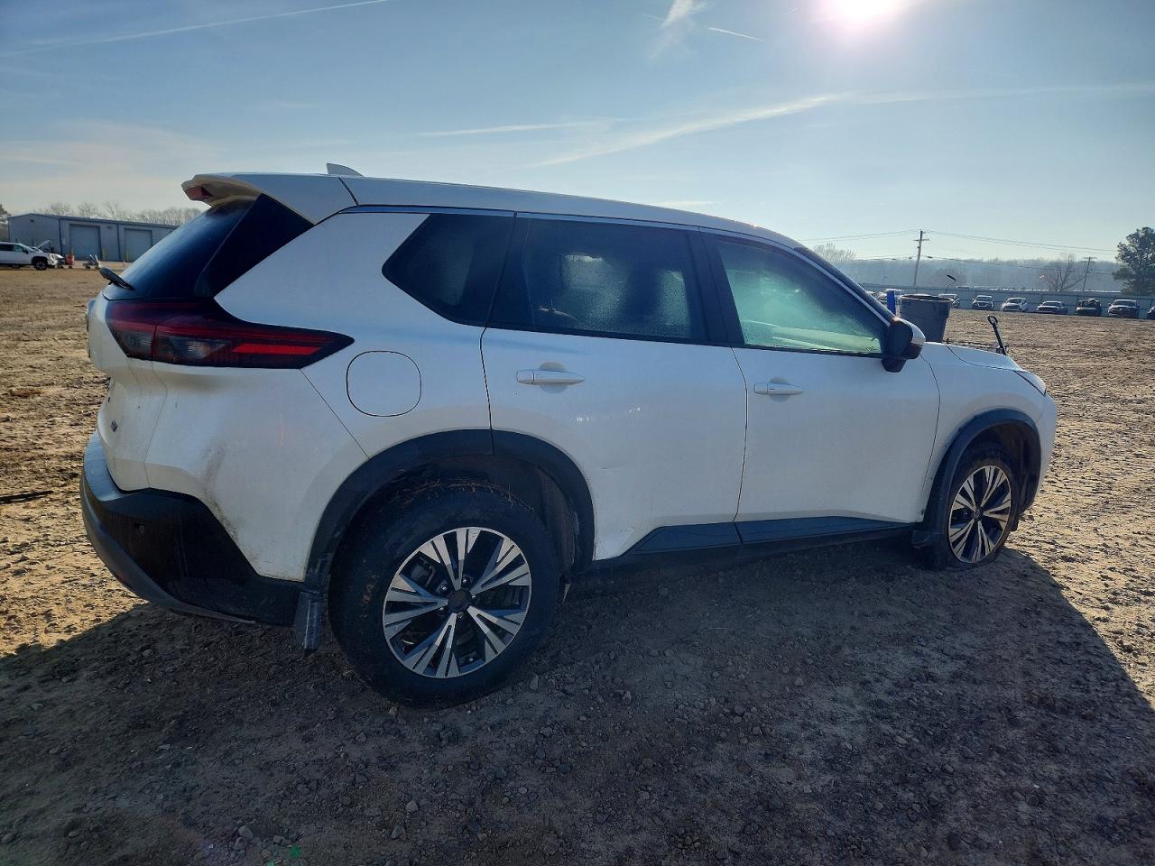 2021 NISSAN ROGUE SV photo 3