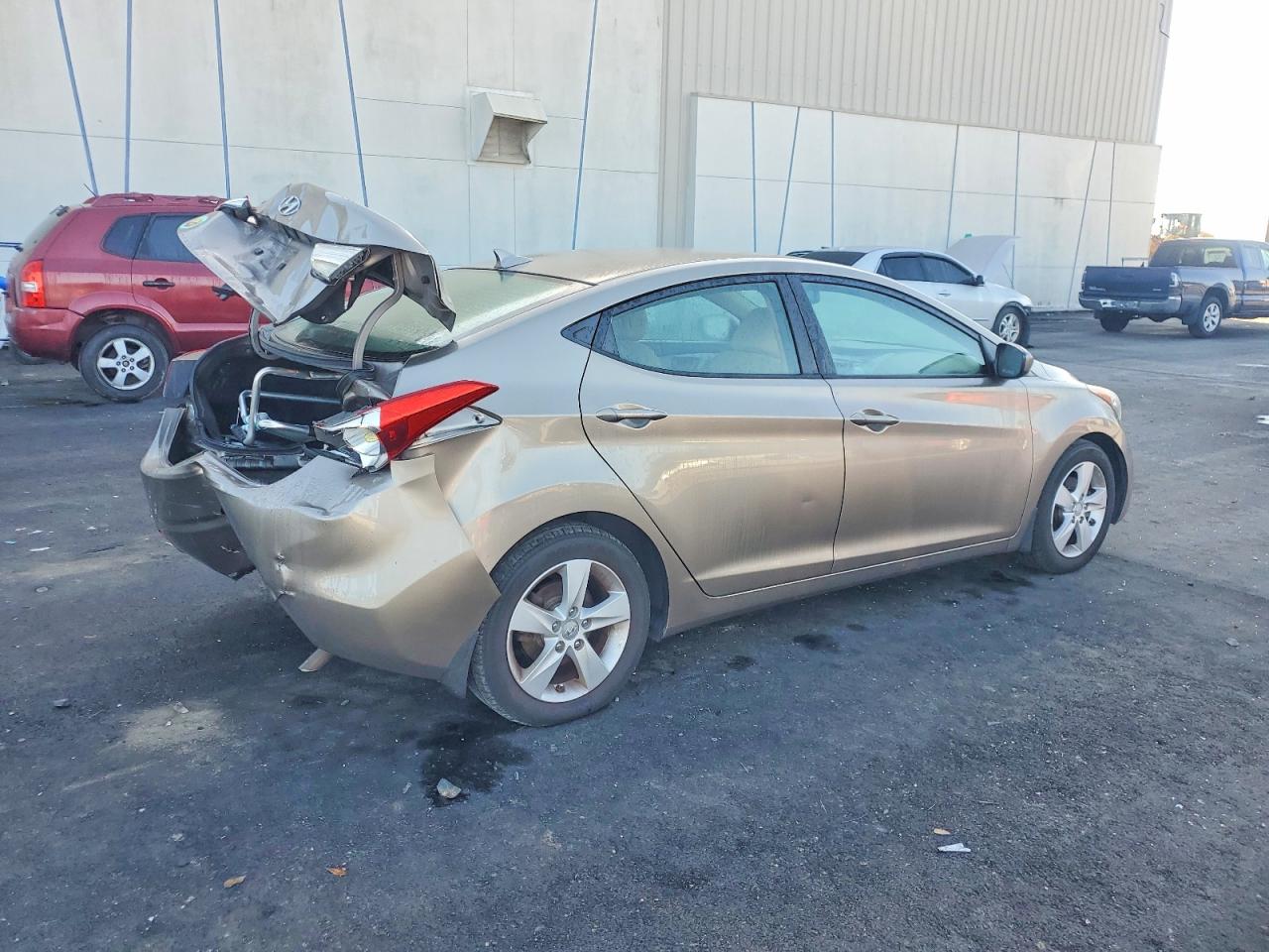 2013 HYUNDAI ELANTRA GLS photo 3