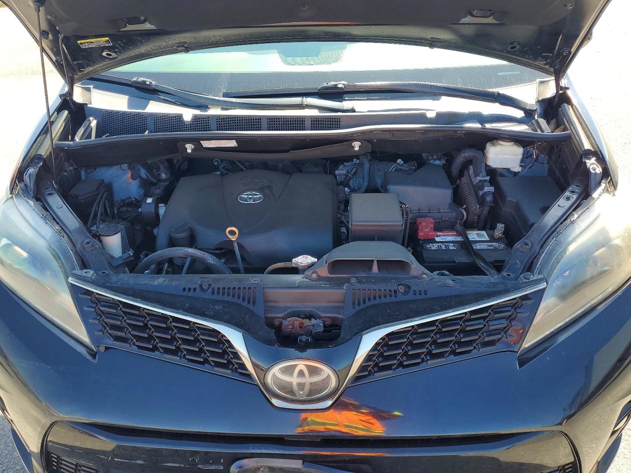 2020 TOYOTA SIENNA SE photo 12