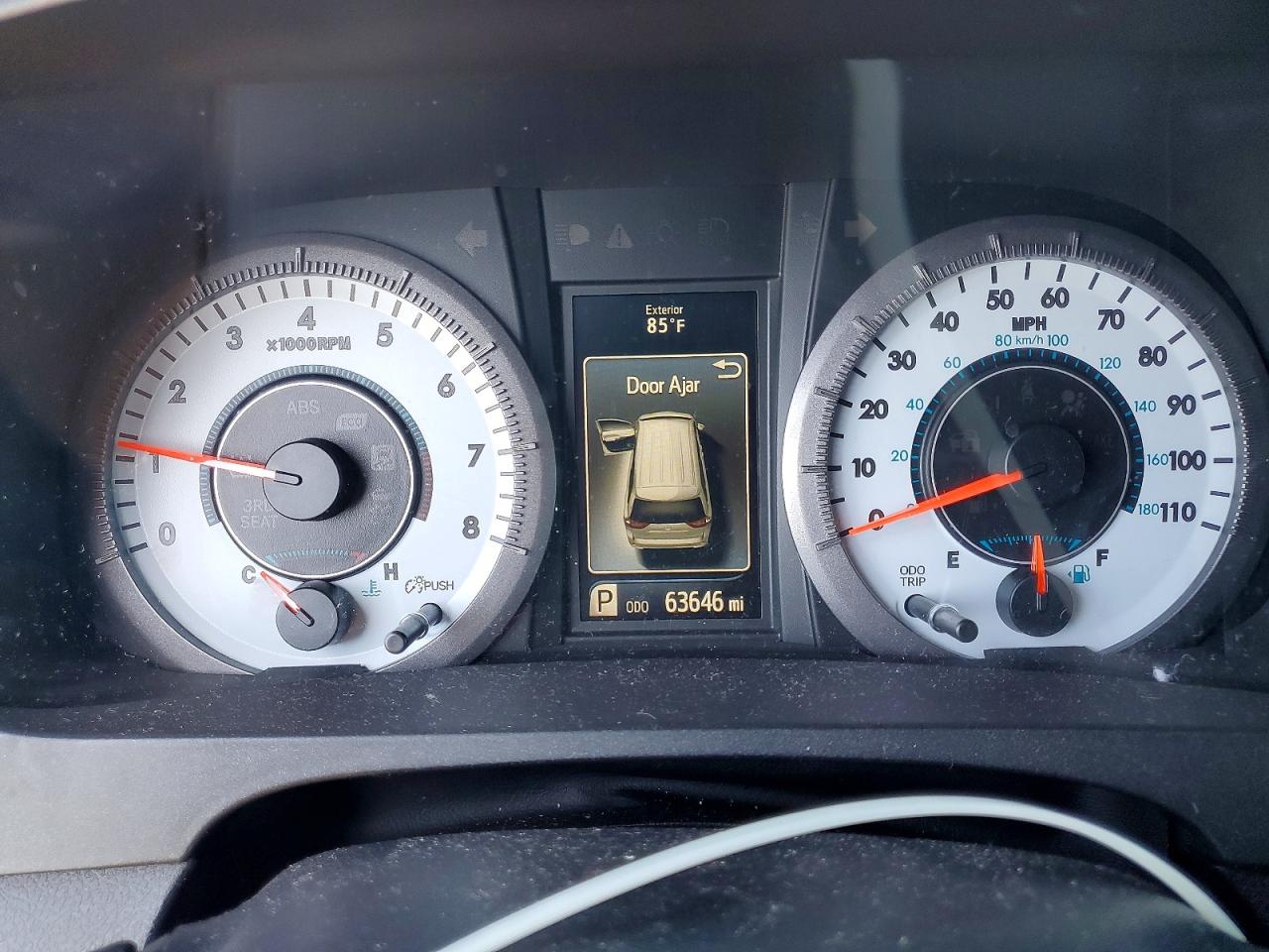 2020 TOYOTA SIENNA SE photo 9