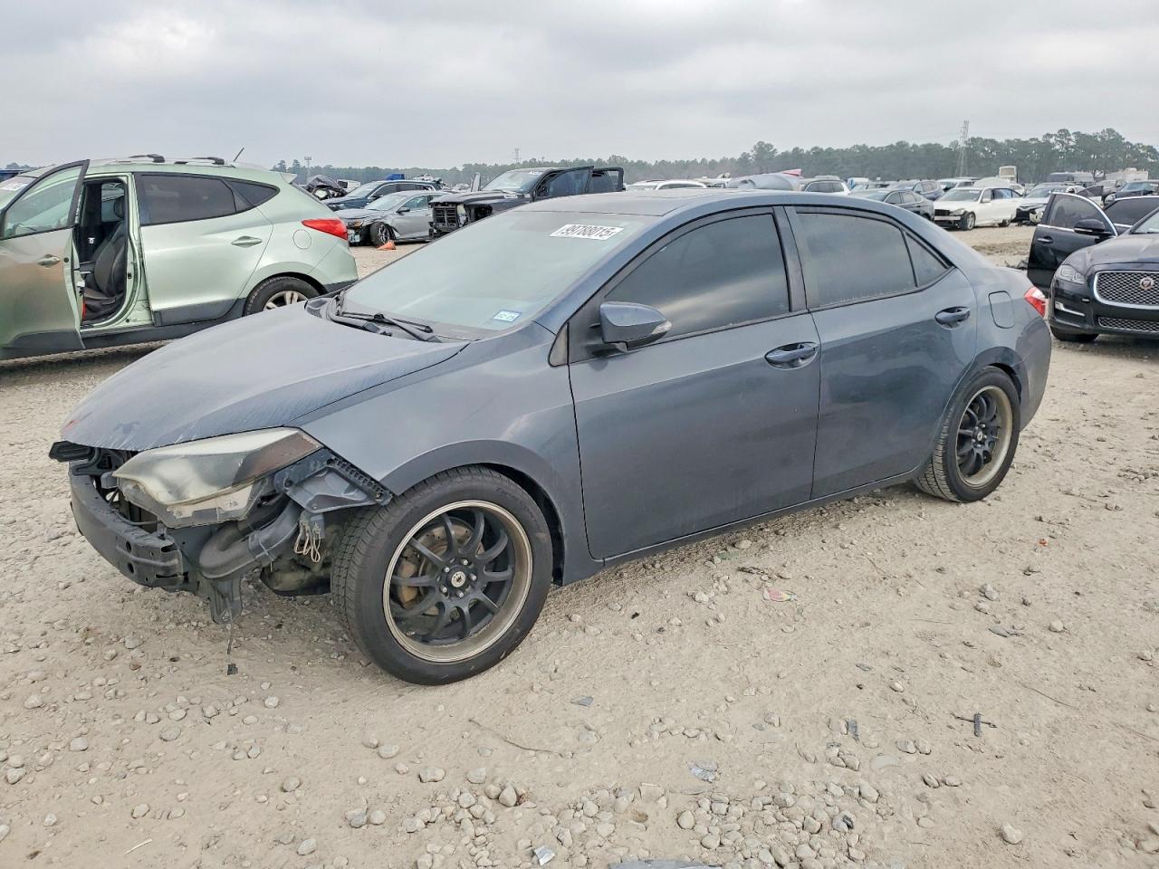 2015 TOYOTA COROLLA