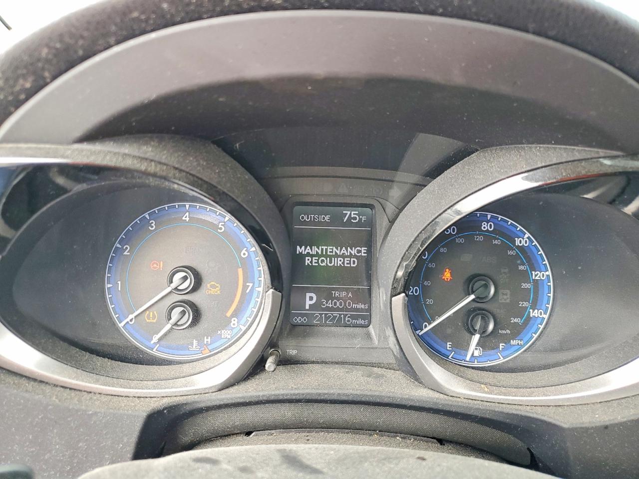 2015 TOYOTA COROLLA L photo 9