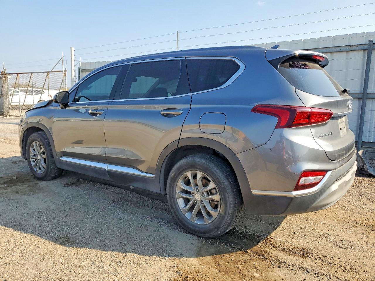 2019 HYUNDAI SANTA FE SEL photo 2