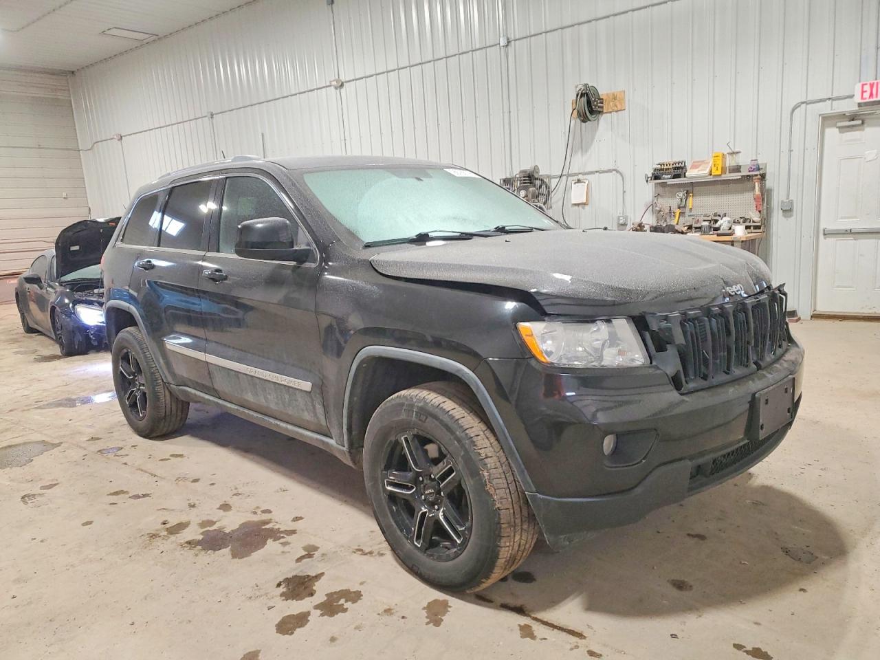 2012 JEEP GRAND CHEROKEE LAREDO photo 4