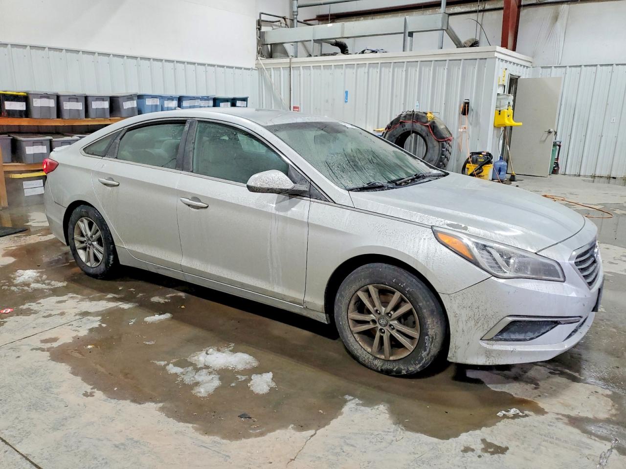 2017 HYUNDAI SONATA SE photo 4