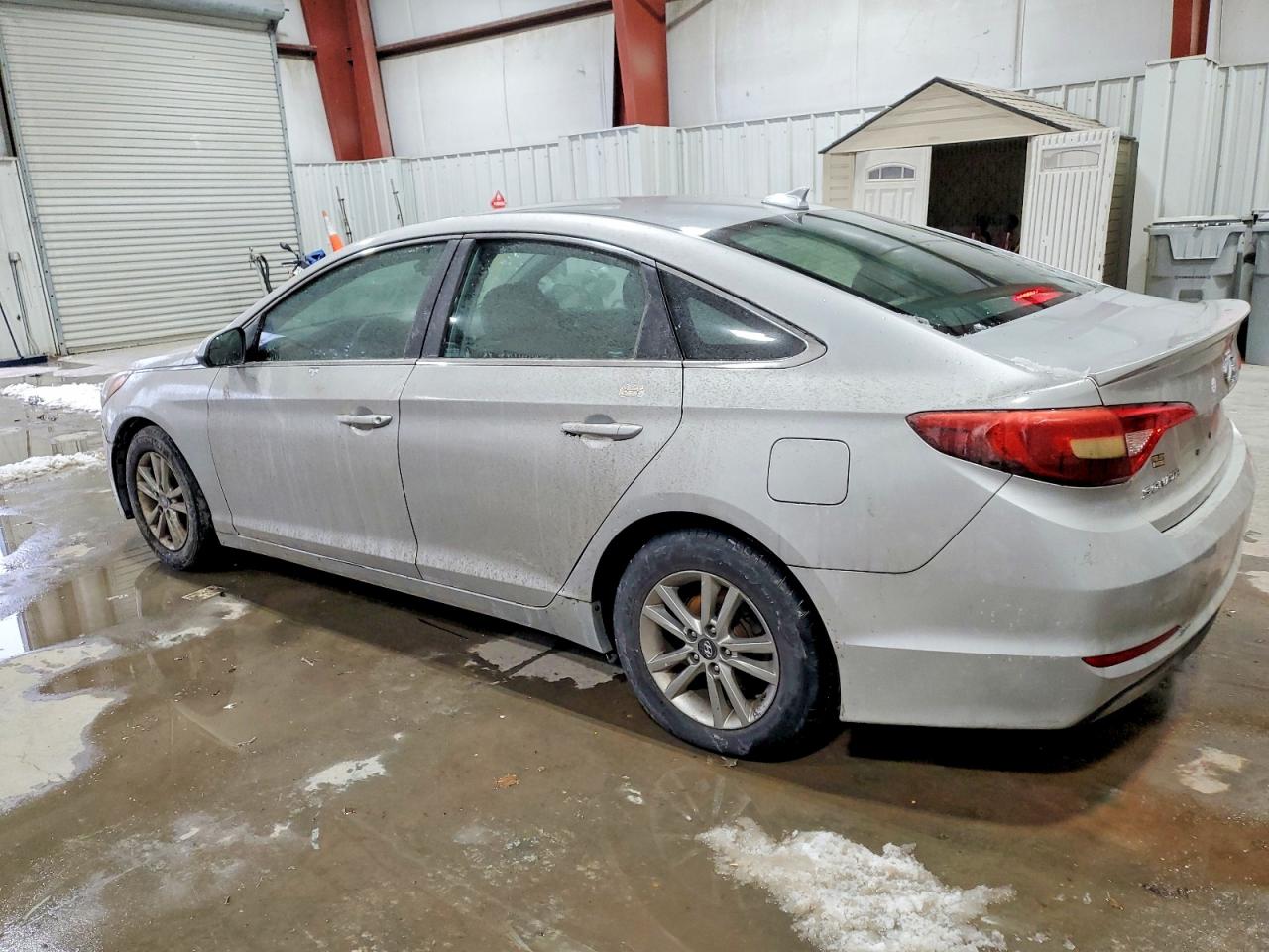 2017 HYUNDAI SONATA SE photo 2
